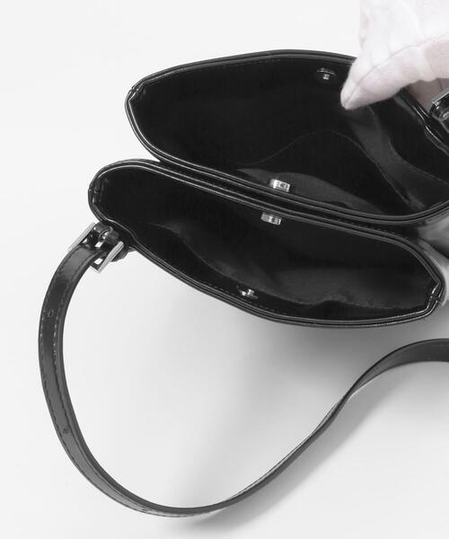 KBF(ケイビーエフ)の「ダブルポケットベルトBAG(ショルダーバッグ・レディース・キャメル/ブラック・ONE)」の10枚目の写真