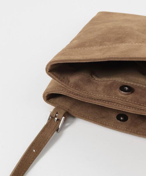 KBF(ケイビーエフ)の「ダブルポケットベルトBAG(ショルダーバッグ・レディース・キャメル/ブラック・ONE)」の17枚目の写真