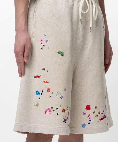 Maison MIHARA YASUHIRO(メゾンミハラヤスヒロ)の「【MIHARAYASUHIRO/ミハラヤスヒロ】Kids Sticker Printed Sweat Shorts / KIDS STICKER SHORTS(スウェットパンツ・メンズ・ブラック/ホワイト・44/46/48)」の10枚目の写真