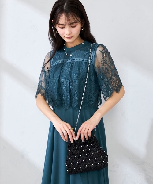 a.v.v(アーヴェヴェ)の「パール調編みバッグ(ショルダーバッグ・レディース・ゴールド/ブラック・38)」の13枚目の写真