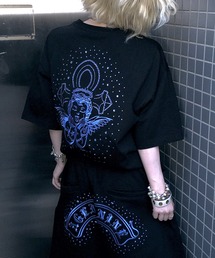 A'GEM9（エージェムナイン）の「A'GEM 9 × .kom 『A'GEM 9 エージェムナイン』 ラインストーンエンジェルTシャツ（Tシャツ/カットソー）」