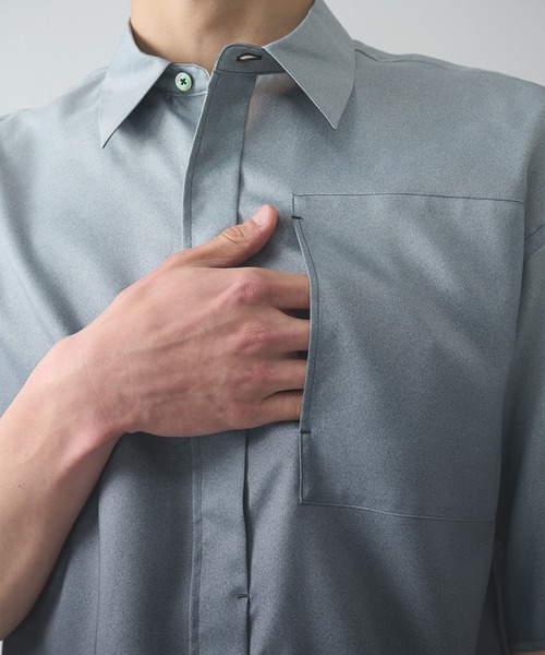 STUDIOUS(ステュディオス)の「【STUDIOUS】GRADATION SHIRTS S.S(シャツ/ブラウス・メンズ・ネイビー/グレー・1)」の7枚目の写真