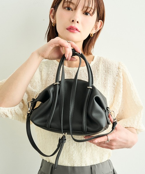 mil(ミル)の「2wayシルエットショルダーバッグ【587270】(ショルダーバッグ・レディース・ブラック/グレイッシュベージュ/ベージュ・ONE SIZE)」の2枚目の写真