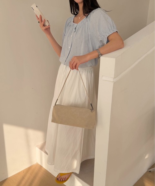 Lips(リップス)の「コンパクトで上品見え!どんなコーデにも馴染むミニマルショルダーバッグ(ショルダーバッグ・レディース・ブルー/ブラウン/アイボリー/ブラック/ピンク/キャメル・FREE)」の8枚目の写真