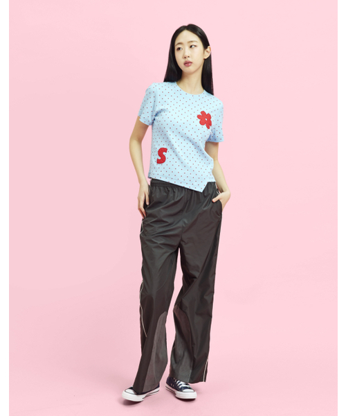 OWURA(オウラ)の「ロゴアプリケーションショートスリーブTシャツ_スカイブルー(Tシャツ/カットソー・レディース・その他・FREE)」の3枚目の写真