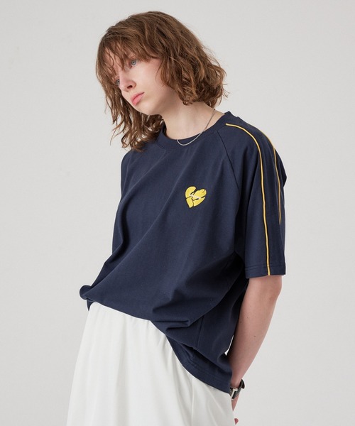 ONCILY(オンシェリー)の「【 UMBRO 】PIPING HEART LOGO T-SHIRT / パイピングハートロゴTシャツ(Tシャツ/カットソー・メンズ・オフホワイト/ブラック/ネイビー・SMALL/LARGE/MEDIUM)」の18枚目の写真