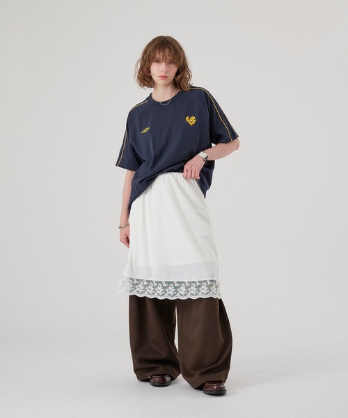 ONCILY(オンシェリー)の「【 UMBRO 】PIPING HEART LOGO T-SHIRT / パイピングハートロゴTシャツ(Tシャツ/カットソー・メンズ・オフホワイト/ブラック/ネイビー・SMALL/LARGE/MEDIUM)」の21枚目の写真