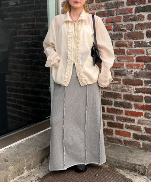 w closet(ダブルクローゼット)の「【2サイズ展開/羽織でも1枚でも◎】シアーフリルブルゾン(ブルゾン・レディース・ピンク/ブルー/ブラック/アイボリー/イエロー・MEDIUM/SMALL)」の13枚目の写真
