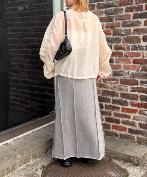 w closet(ダブルクローゼット)の「【2サイズ展開/羽織でも1枚でも◎】シアーフリルブルゾン(ブルゾン・レディース・ピンク/ブルー/ブラック/アイボリー/イエロー・MEDIUM/SMALL)」の11枚目の写真