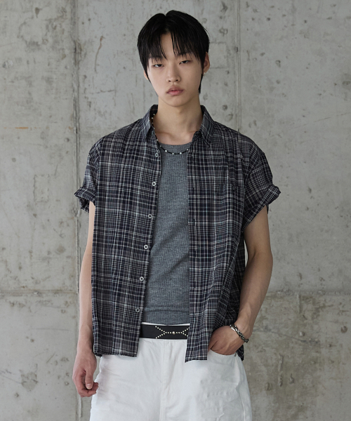 P.IN.O(ピインオ)の「シェイドチェックハーフシャツ - ネイビー(シャツ/ブラウス・メンズ・その他・MEDIUM/LARGE/X-LARGE)」の3枚目の写真