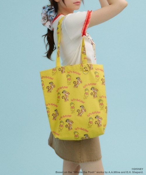 Disney SERIES CREATED by MUS（ディズニーシリーズクリエイテッドバイエムユーエス）の「MD EXPLORE トートバッグ / POOH（トートバッグ・レディース・ブルー系その他/イエロー系その他/ブラック系その他/ホワイト系その他・FREE）」の4枚目の写真