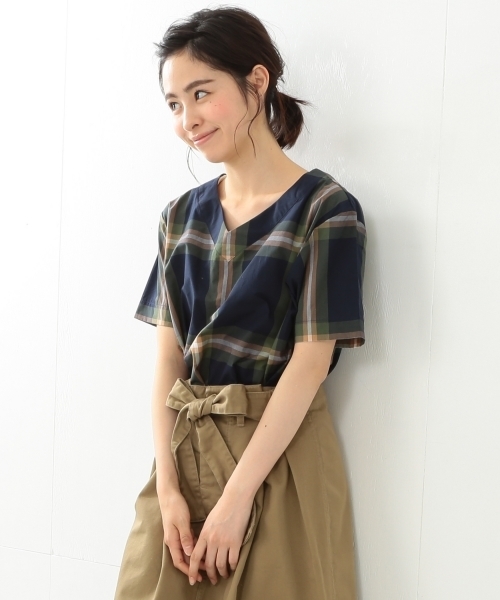 BEAMS BOY(ビームスボーイ)の「BEAMS BOY / ボーイ ビッグタータンチェック 半袖シャツ(シャツ/ブラウス・レディース・ナチュラル/サックスブルー/ネイビー・ONE SIZE)」の5枚目の写真