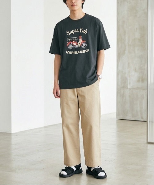 sanrio(サンリオ)の「【HONDA/ホンダ×Sanrio/サンリオ】HONDA×はぴだんぶい コラボ半袖プリントTシャツ(DRY)はぴだんぶい スーパーカブ フロント&バックプリント 半袖Tシャツ / ユニセックス(Tシャツ/カットソー・メンズ・ブラック/ダークグリーン/グレイッシュベージュ/オートミール・LARGE/MEDIUM)」の22枚目の写真