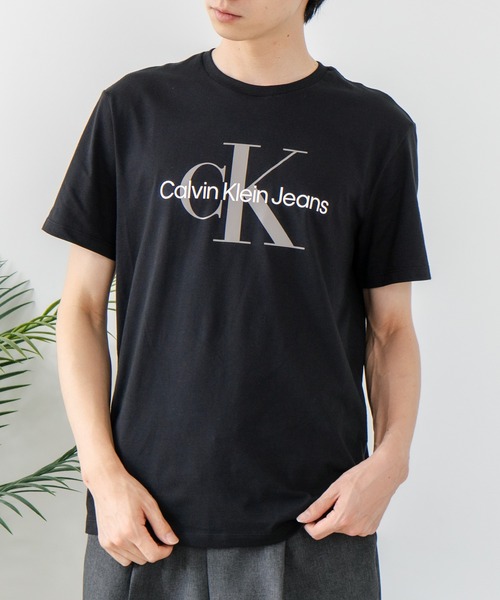 Calvin Klein（カルバン・クライン）の「【CALVIN KLEIN/カルバン・クライン】【着心地のよいコットン100%】CORE MONOLOGO JEANS T CK813 王道デザイン 半袖 クルーネック 定番 モノグラムロゴ プリント ユニセックス（Tシャツ/カットソー・メンズ・ホワイト/ブラック・SMALL/MEDIUM/LARGE/X-LARGE）」の2枚目の写真