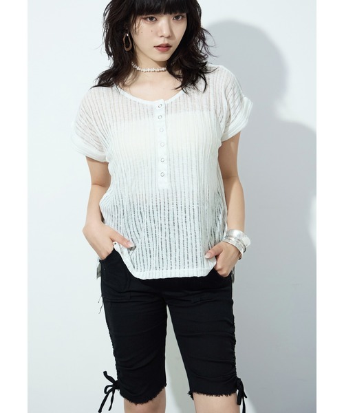 Fashion Letter(ファッションレター)の「針抜きシアーリブ ヘンリーネックカットソー(Tシャツ/カットソー・レディース・オフホワイト/ブラック/チャコール/モカ・M)」の7枚目の写真