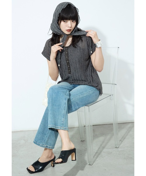 Fashion Letter(ファッションレター)の「針抜きシアーリブ ヘンリーネックカットソー(Tシャツ/カットソー・レディース・オフホワイト/ブラック/チャコール/モカ・M)」の13枚目の写真
