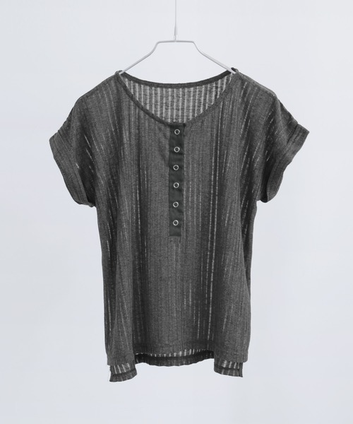Fashion Letter(ファッションレター)の「針抜きシアーリブ ヘンリーネックカットソー(Tシャツ/カットソー・レディース・オフホワイト/ブラック/チャコール/モカ・M)」の20枚目の写真