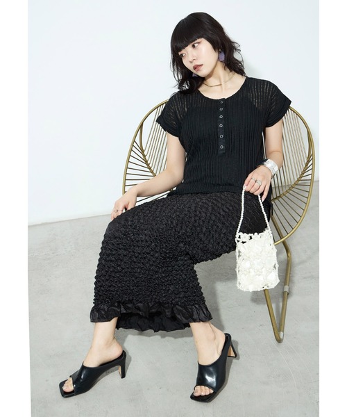 Fashion Letter(ファッションレター)の「針抜きシアーリブ ヘンリーネックカットソー(Tシャツ/カットソー・レディース・オフホワイト/ブラック/チャコール/モカ・M)」の21枚目の写真