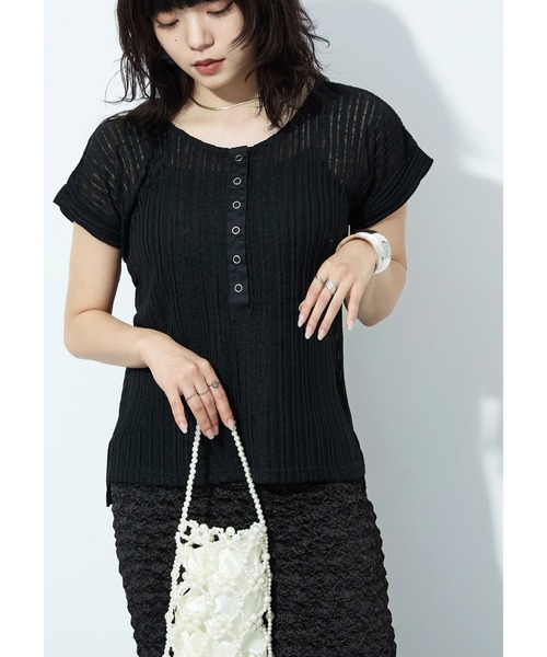 Fashion Letter(ファッションレター)の「針抜きシアーリブ ヘンリーネックカットソー(Tシャツ/カットソー・レディース・オフホワイト/ブラック/チャコール/モカ・M)」の22枚目の写真