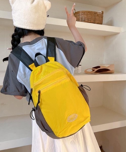SHEPP(シープ)の「【A4サイズ対応可◎大容量】ナイロン バイカラー デイパック リュック バックパック(バックパック/リュック・レディース・ベージュ/ピンク/グレー/イエロー・F)」の8枚目の写真