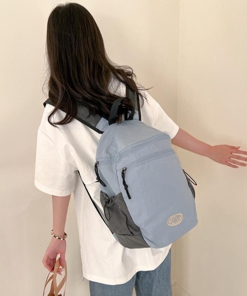 SHEPP(シープ)の「【A4サイズ対応可◎大容量】ナイロン バイカラー デイパック リュック バックパック(バックパック/リュック・レディース・ベージュ/ピンク/グレー/イエロー・F)」の10枚目の写真