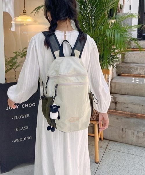 SHEPP(シープ)の「【A4サイズ対応可◎大容量】ナイロン バイカラー デイパック リュック バックパック(バックパック/リュック・レディース・ベージュ/ピンク/グレー/イエロー・F)」の20枚目の写真