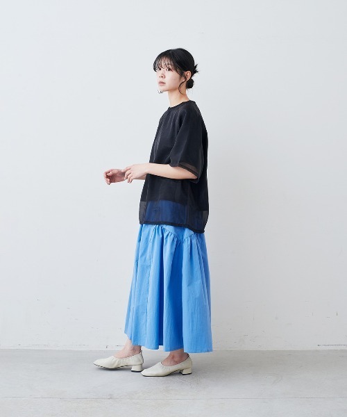 IEDIT(イディット)の「IEDIT 吸汗速乾カットソードッキングのソフトオーガンジーシアーレイヤードトップス(Tシャツ/カットソー・レディース・オフホワイト/ブラック・L/LL/3L/S/M)」の7枚目の写真