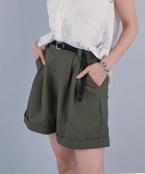 murea(ミュレア)の「ベルト付きタックデザインロールアップショートパンツ(その他パンツ・レディース・アイボリー/カーキ/ブラウン・FREE)」の5枚目の写真