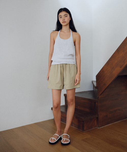 URAGO（ユラーゴ）の「Comfort half string pants（その他パンツ・レディース・ホワイト/ネイビー/ベージュ・SMALL/MEDIUM）」の4枚目の写真
