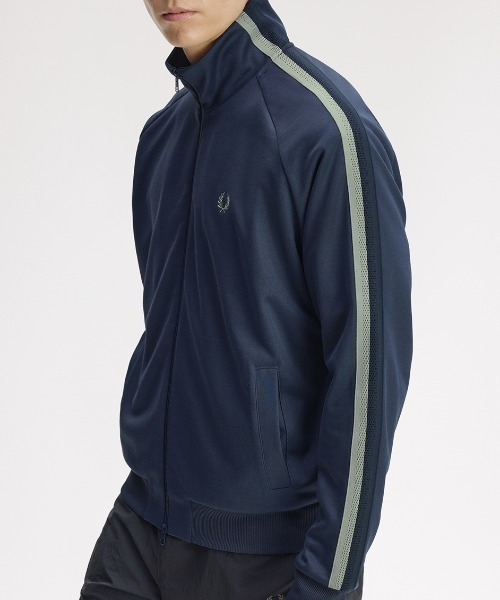 FRED PERRY(フレッドペリー)の「Two Tone Mesh Tape Track Jacket/ツートーンメッシュテープトラックジャケット(ジャージ・メンズ・ネイビー・S/M/L)」の8枚目の写真