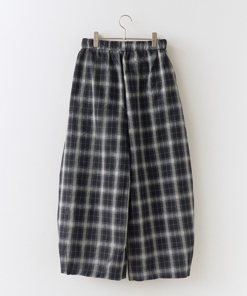 Chick(チック)の「Wide Check Easy Balloon Pants / ワイド チェック イージーバルーンパンツ レディース カジュアル 韓国 2026年 夏 夏服(その他パンツ・レディース・ブラック/ベージュ・FREE)」の4枚目の写真