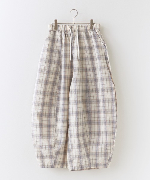 Chick(チック)の「Wide Check Easy Balloon Pants / ワイド チェック イージーバルーンパンツ レディース カジュアル 韓国 2026年 夏 夏服(その他パンツ・レディース・ブラック/ベージュ・FREE)」の11枚目の写真