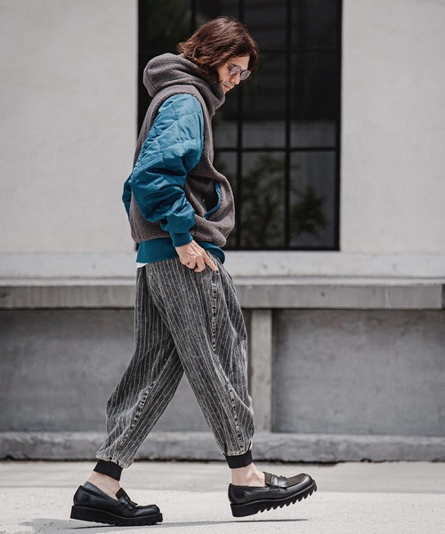 CAMBIO(カンビオ)の「mp15208-Chemical Stripe Tucked Balloon Pants バルーンデニムパンツ(MIU-262-011)(デニムパンツ・メンズ・ブラック系その他/ネイビー系・S/M/L)」の7枚目の写真