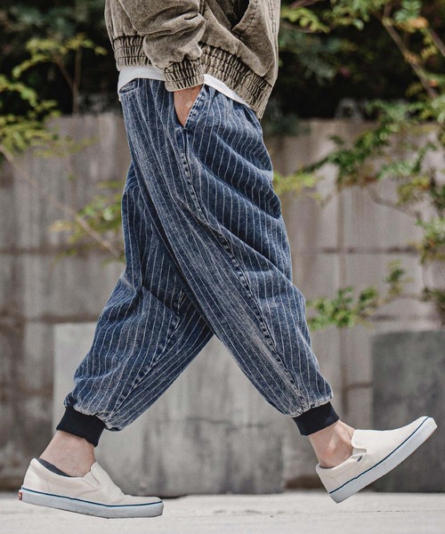 CAMBIO(カンビオ)の「mp15208-Chemical Stripe Tucked Balloon Pants バルーンデニムパンツ(MIU-262-011)(デニムパンツ・メンズ・ブラック系その他/ネイビー系・S/M/L)」の11枚目の写真