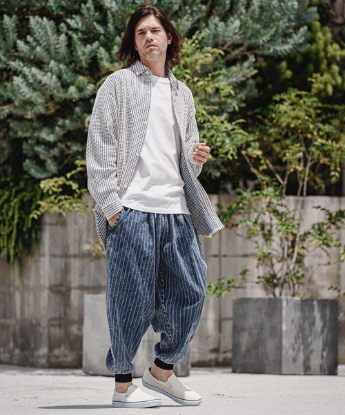 CAMBIO(カンビオ)の「mp15208-Chemical Stripe Tucked Balloon Pants バルーンデニムパンツ(MIU-262-011)(デニムパンツ・メンズ・ブラック系その他/ネイビー系・S/M/L)」の16枚目の写真