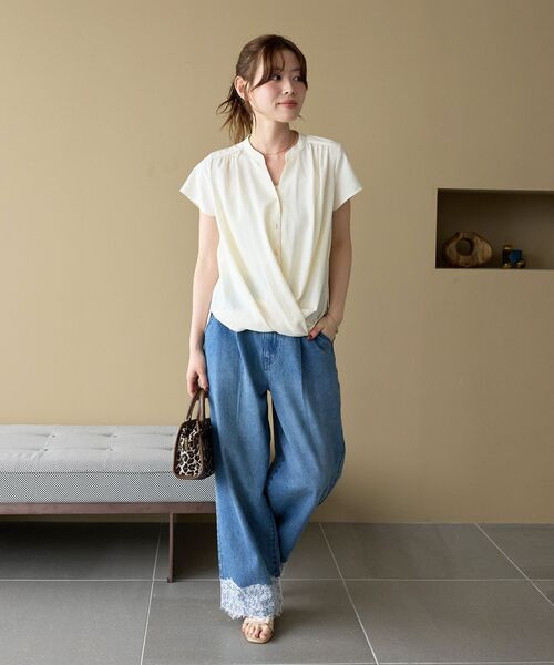 le.coeur blanc(ルクールブラン)の「裾レースタックデニムパンツ(デニムパンツ・レディース・ブルー・36/38)」の9枚目の写真