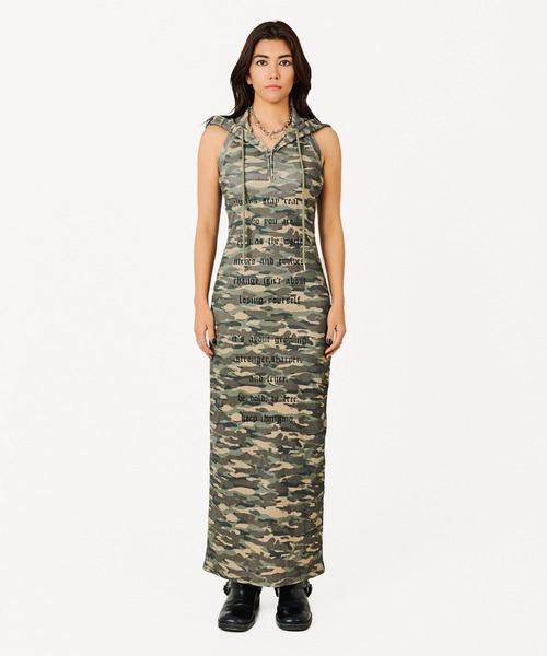 BEEDEN（ビーデン）の「LOGO ZIP HOLTER DRESS（ワンピース・レディース・カモフラージュ/ブラック・FREE）」の13枚目の写真