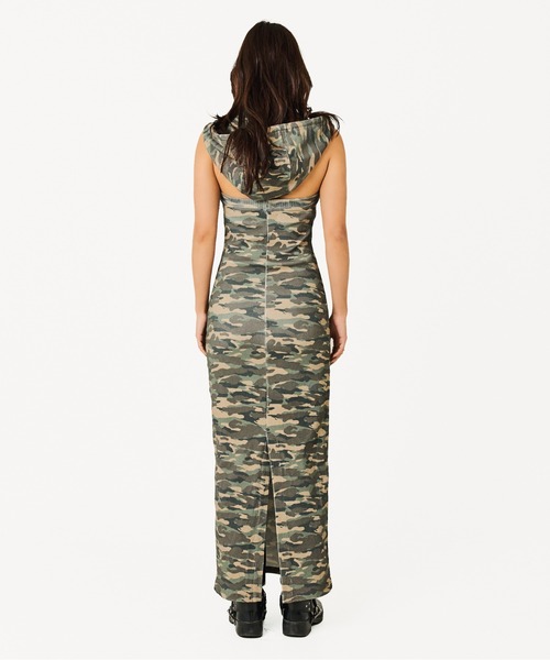 BEEDEN（ビーデン）の「LOGO ZIP HOLTER DRESS（ワンピース・レディース・カモフラージュ/ブラック・FREE）」の16枚目の写真