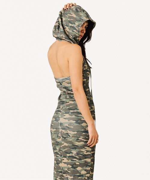 BEEDEN（ビーデン）の「LOGO ZIP HOLTER DRESS（ワンピース・レディース・カモフラージュ/ブラック・FREE）」の22枚目の写真