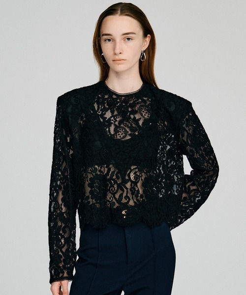 PRANK PROJECT(プランクプロジェクト)の「【2026Autumn Pre-Order】ショルダーパッドコンビレースブラウス / Shoulder Pad Combination Lace Blouse(シャツ/ブラウス・レディース・ブラック/ホワイト・FREE)」の2枚目の写真