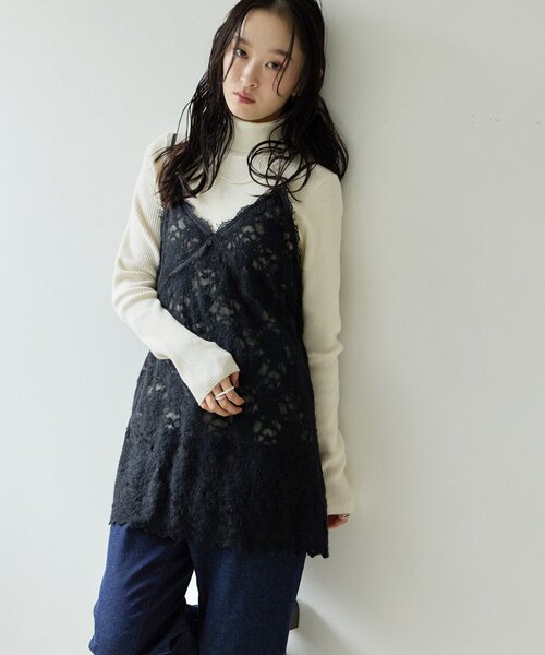 ソフトシャギーペプラムトップス（キャミソール）｜AND COUTURE
