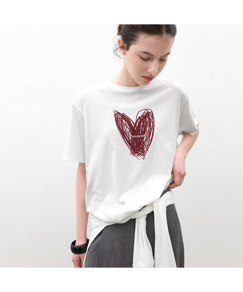 ATELIER NAIN(アトリエナイン)の「HEART DRAWING OVER BOX TEE (T-7200)(Tシャツ/カットソー・レディース・ダークグレー/ホワイト・FREE)」の1枚目の写真