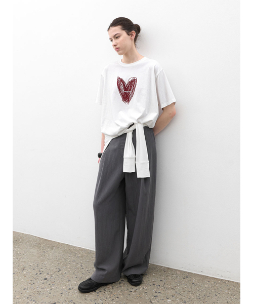 ATELIER NAIN(アトリエナイン)の「HEART DRAWING OVER BOX TEE (T-7200)(Tシャツ/カットソー・レディース・ダークグレー/ホワイト・FREE)」の4枚目の写真