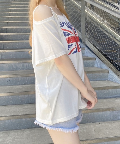 INGNI（イング）の「肩ベルト付ユニオンジャックグラフィックトップス（Tシャツ/カットソー・レディース・ブラック/オフホワイト/グレー・M）」の7枚目の写真