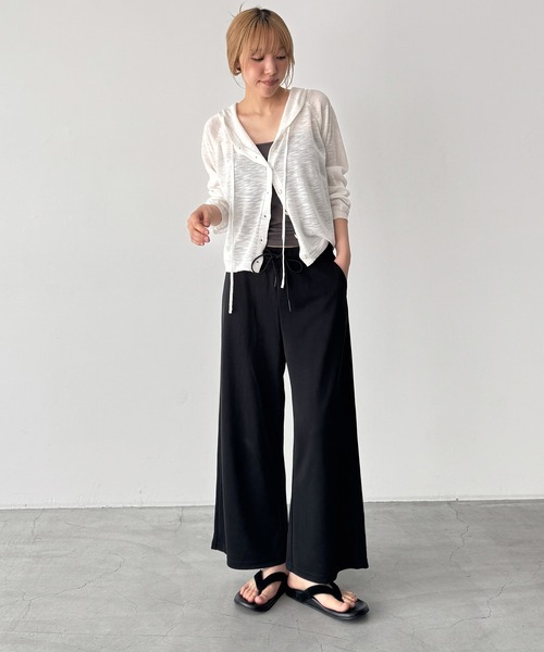 CANAL JEAN(キャナルジーン)の「bebyyou ビスコースイージークロップドパンツ(接触冷感)(その他パンツ・レディース・グレー/チャコールグレー/ブラック・ONE SIZE)」の16枚目の写真