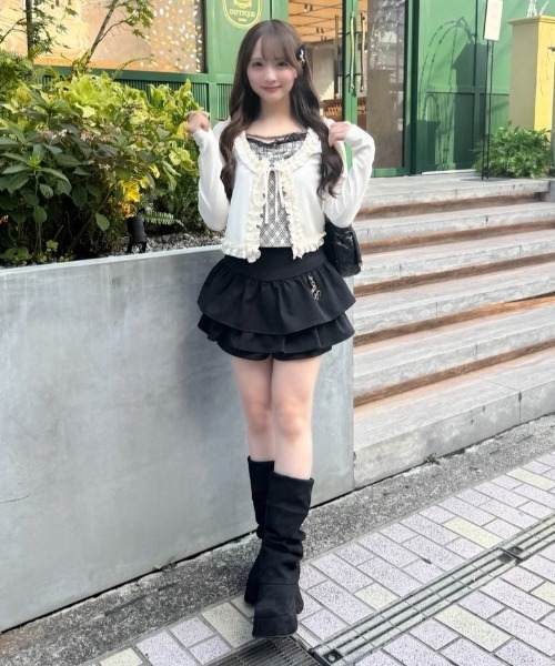one after another NICE CLAUP(ワンアフターアナザーナイスクラップ)の「インナーセットフリルテレコカーディガン(アンサンブル・レディース・ブラック/アイボリー/ブラウン・FREE)」の11枚目の写真