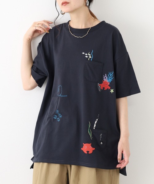 FUNALIVE(ファンアライブ)の「多ポケット刺繍 五分袖プルオーバー 海の生き物(Tシャツ/カットソー・レディース・チャコールグレー/ライトブルー/グリーン系/ブルー系/ネイビー/ミント/ホワイト系1/オフホワイト/ホワイト系・L/M)」の4枚目の写真