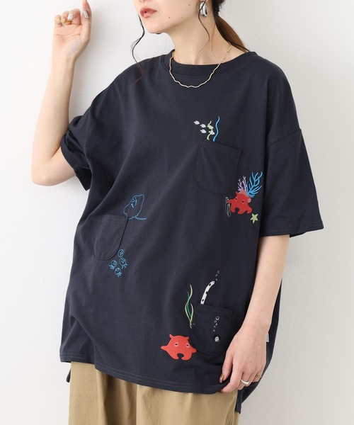 FUNALIVE(ファンアライブ)の「多ポケット刺繍 五分袖プルオーバー 海の生き物(Tシャツ/カットソー・レディース・チャコールグレー/ライトブルー/グリーン系/ブルー系/ネイビー/ミント/ホワイト系1/オフホワイト/ホワイト系・L/M)」の10枚目の写真