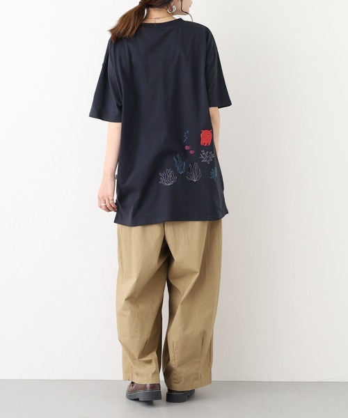 FUNALIVE(ファンアライブ)の「多ポケット刺繍 五分袖プルオーバー 海の生き物(Tシャツ/カットソー・レディース・チャコールグレー/ライトブルー/グリーン系/ブルー系/ネイビー/ミント/ホワイト系1/オフホワイト/ホワイト系・L/M)」の13枚目の写真