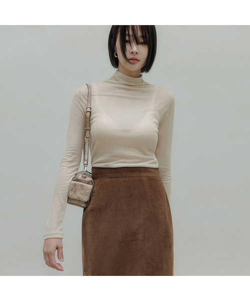 MEMUA(メムア)の「フレンティウールハーフネックティ(オリーブ)(Tシャツ/カットソー・レディース・オリーブ/ライトベージュ/ブラック/グレー・FREE)」の4枚目の写真